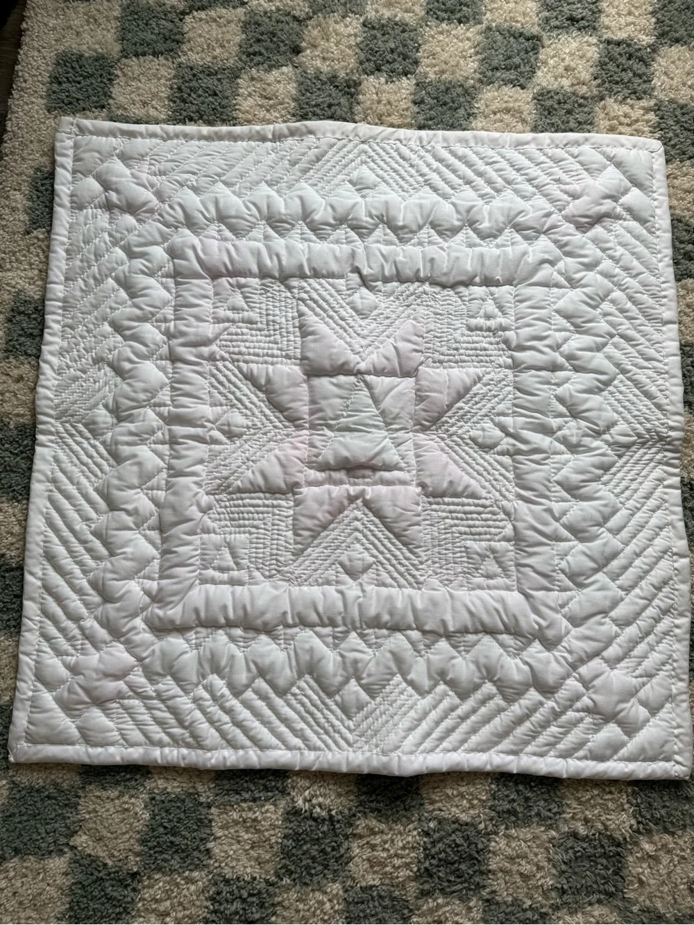 VTG Christmas Tree Star Quilt Holiday Hanging Quilt Mini White Red Green
